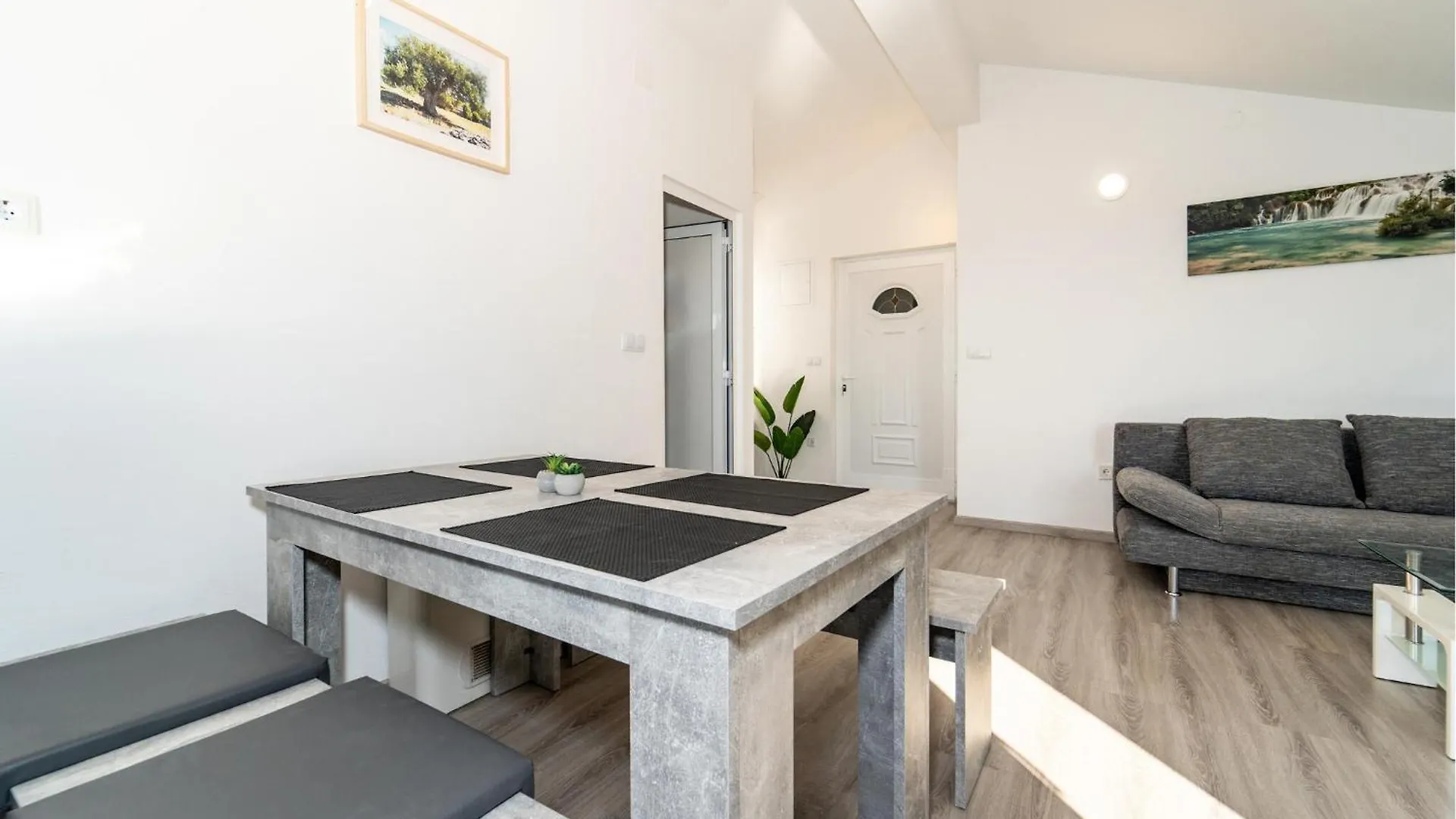 Gorgeous Apartment In Bibinje With Wifi